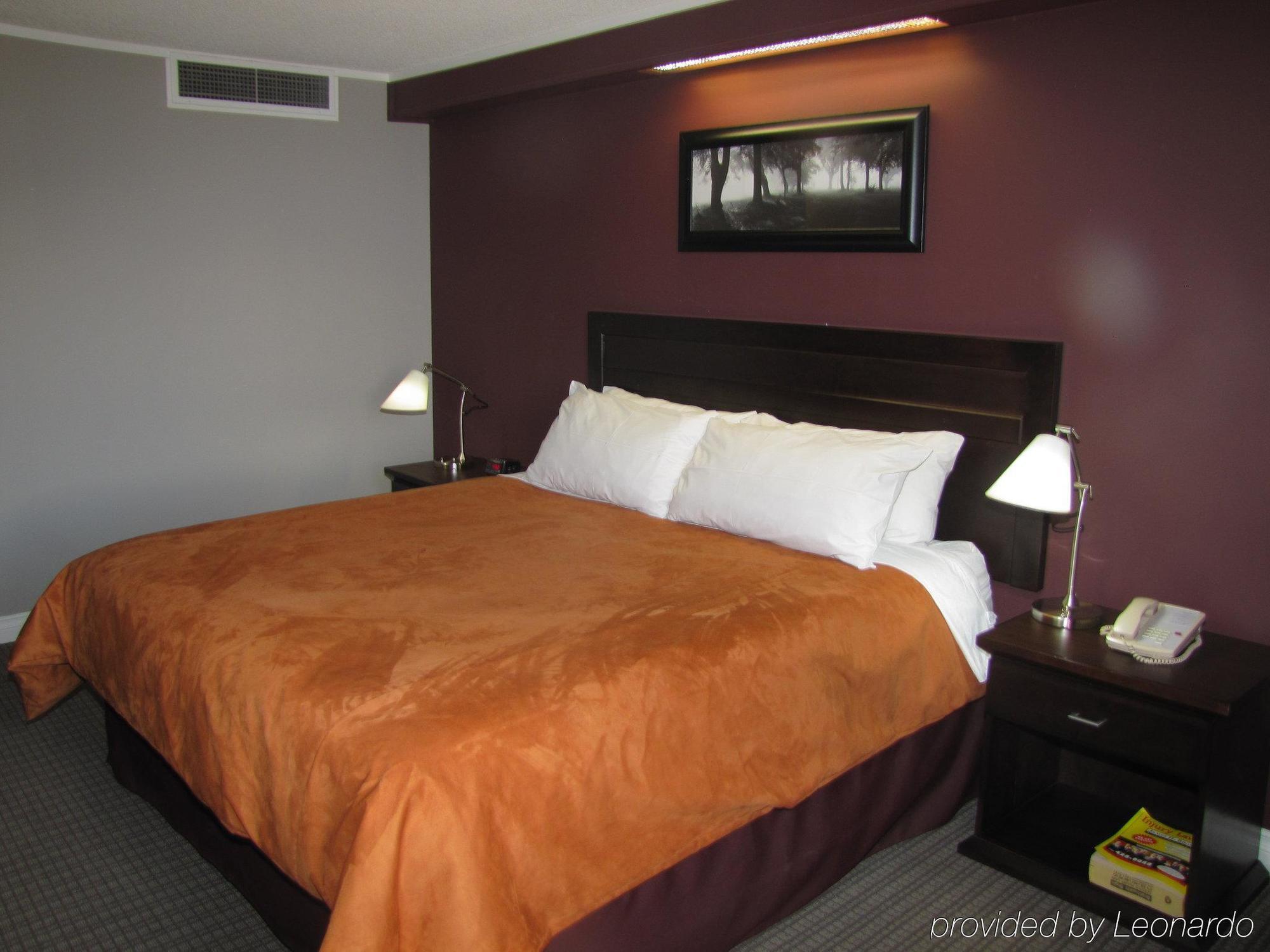 Coliseum Inn Edmonton Phòng bức ảnh