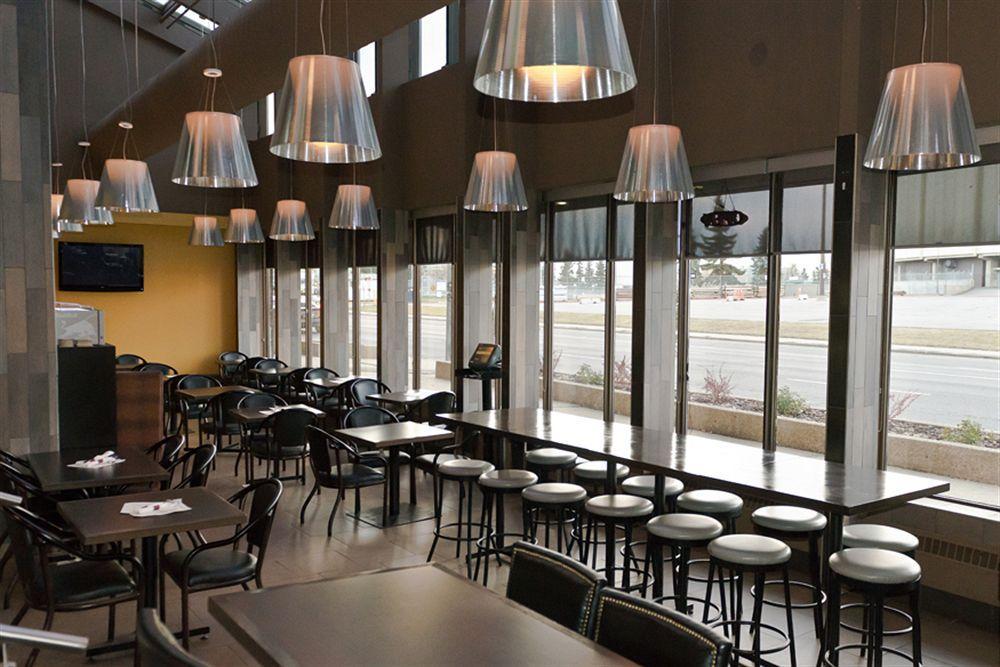 Coliseum Inn Edmonton Ngoại thất bức ảnh