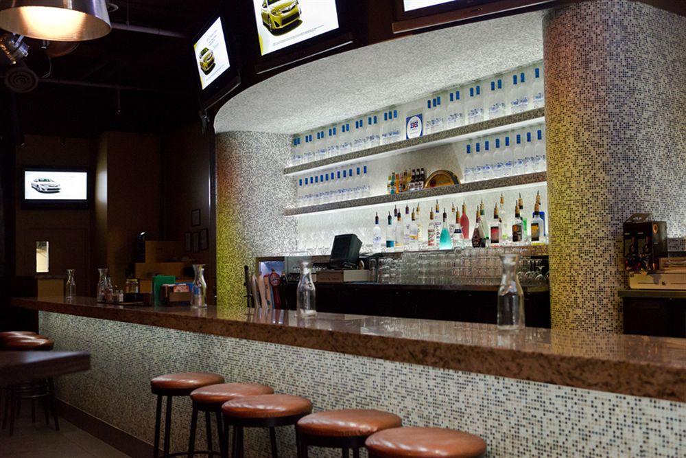 Coliseum Inn Edmonton Ngoại thất bức ảnh