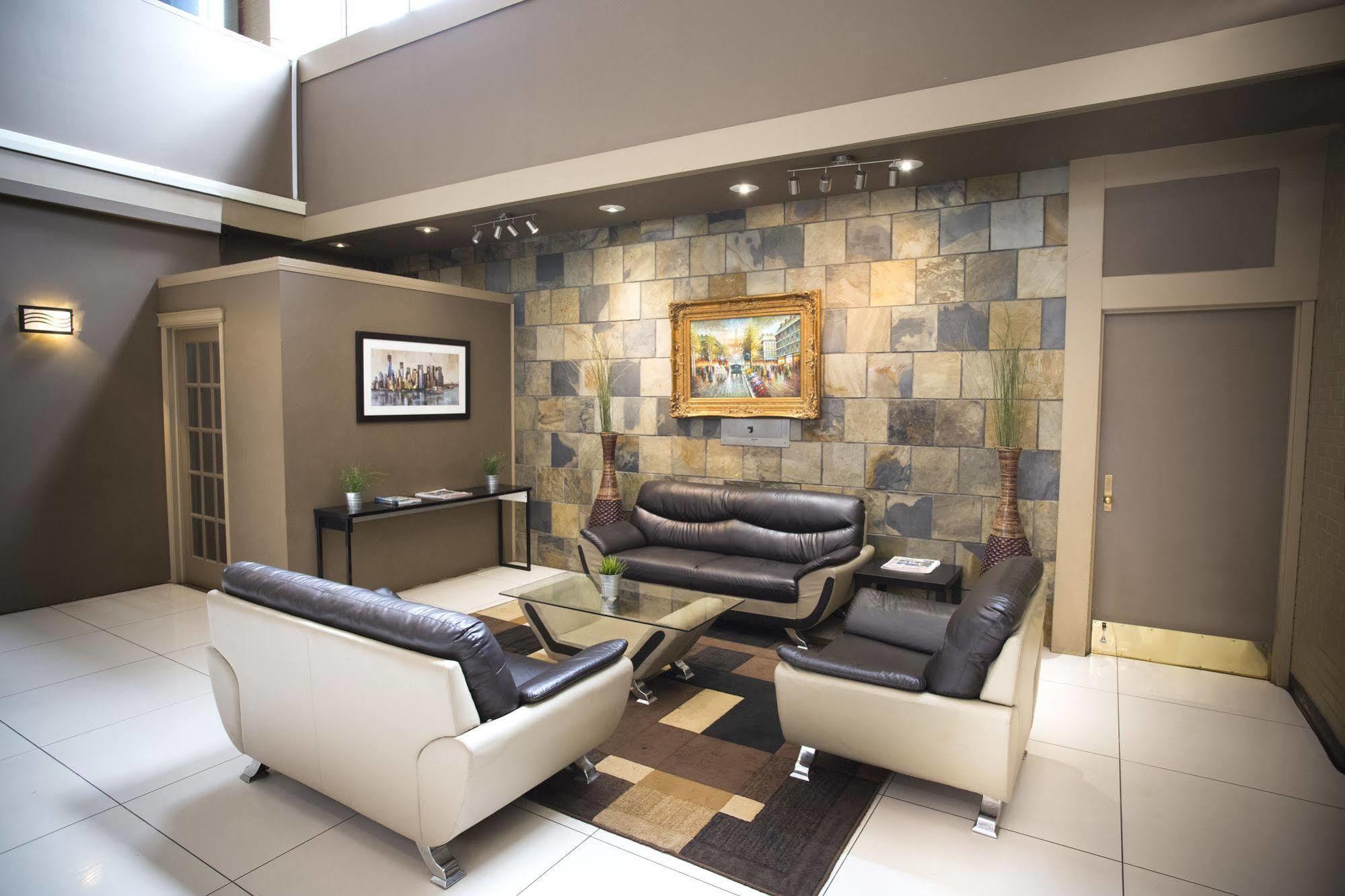 Coliseum Inn Edmonton Ngoại thất bức ảnh